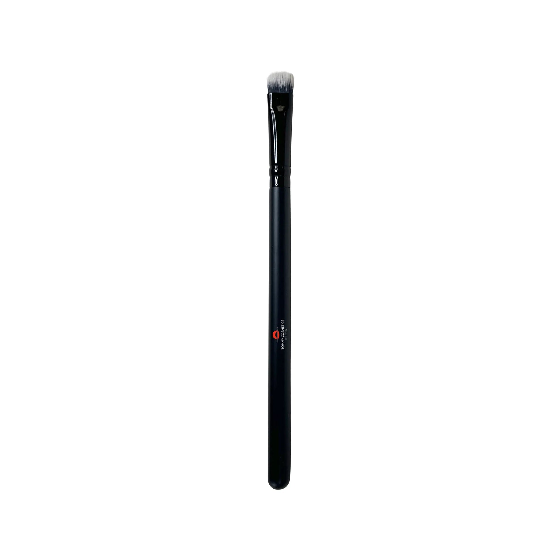 Packing Eye Brush.png
